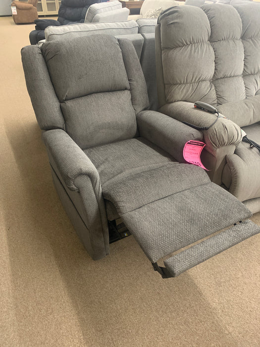 Bucky Steel Lift Recliner