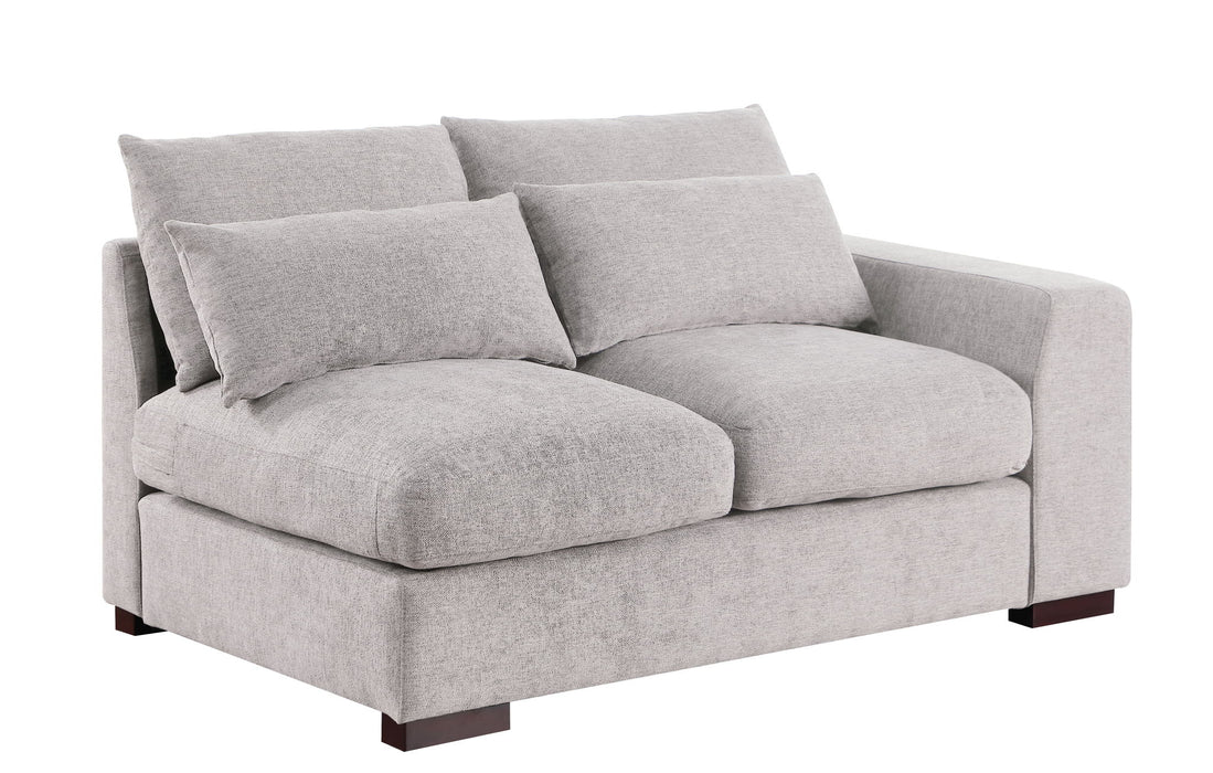 Tatman - Sectional With 2 Ottomans