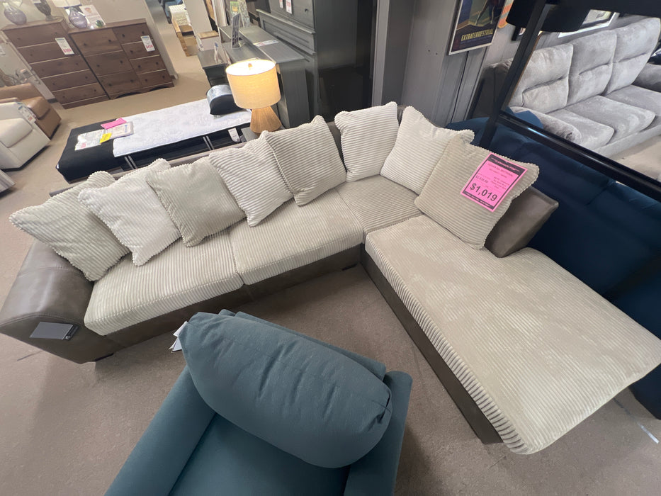 Keskin 2pc sectional