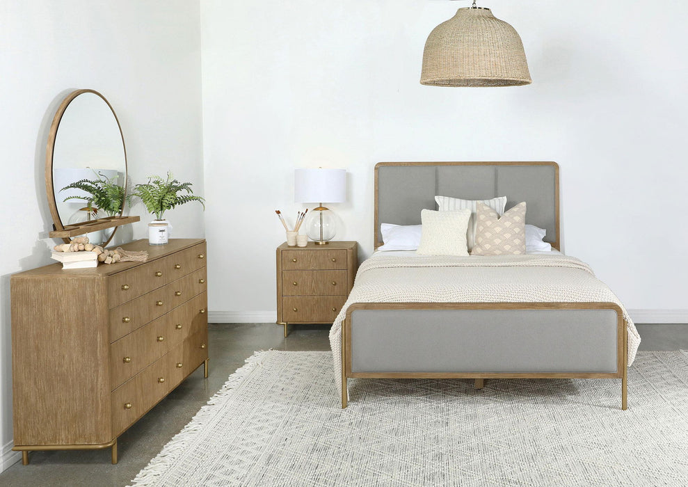 Arini 4-piece Queen Bedroom Set Sand Wash and Grey