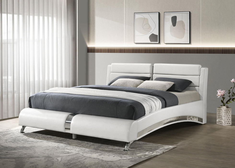 Jeremaine Upholstered California King Sleigh Bed White
