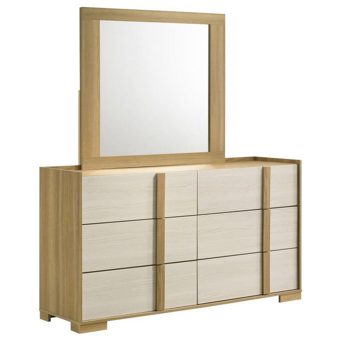 Hyland - 6-Drawer Dresser